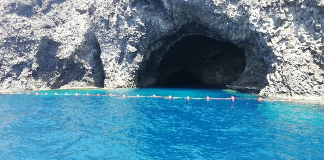 Grotta del Bue Marino a Filicudi e la Grotta